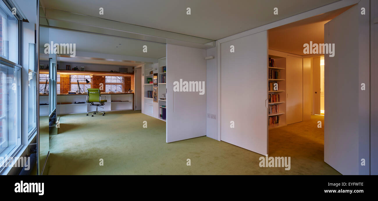 Panorama de l'espace mezzanine adaptable. Le lyceé, Londres, Royaume-Uni. Architecte : Knox Bhavan Architects s.r.l., 2015. Banque D'Images