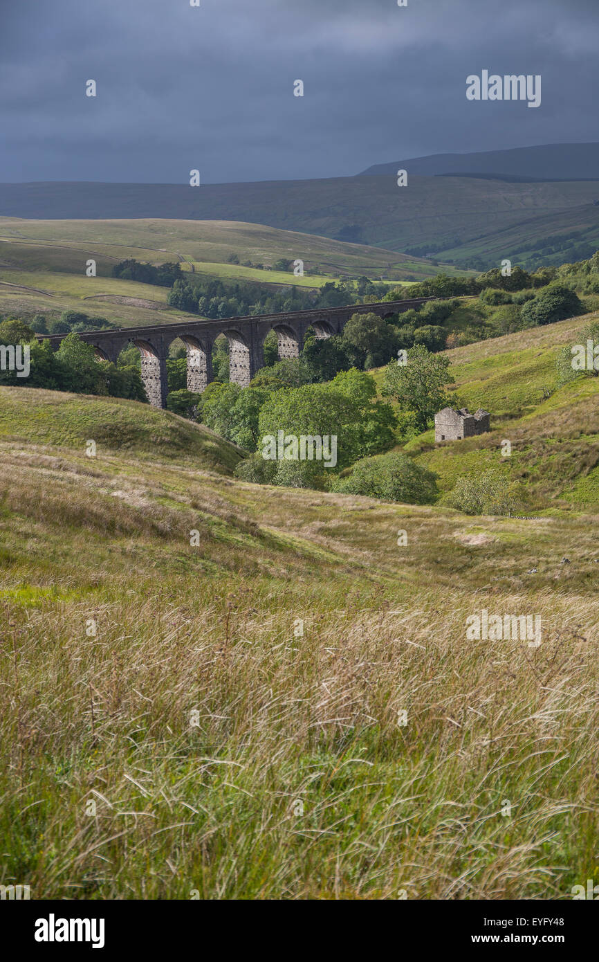 Tête de dent viaduc construit entre 1869 et 1875 est l'un des viaducs sur les Pennines s'installer à Carlisle railway Yorkshire Banque D'Images