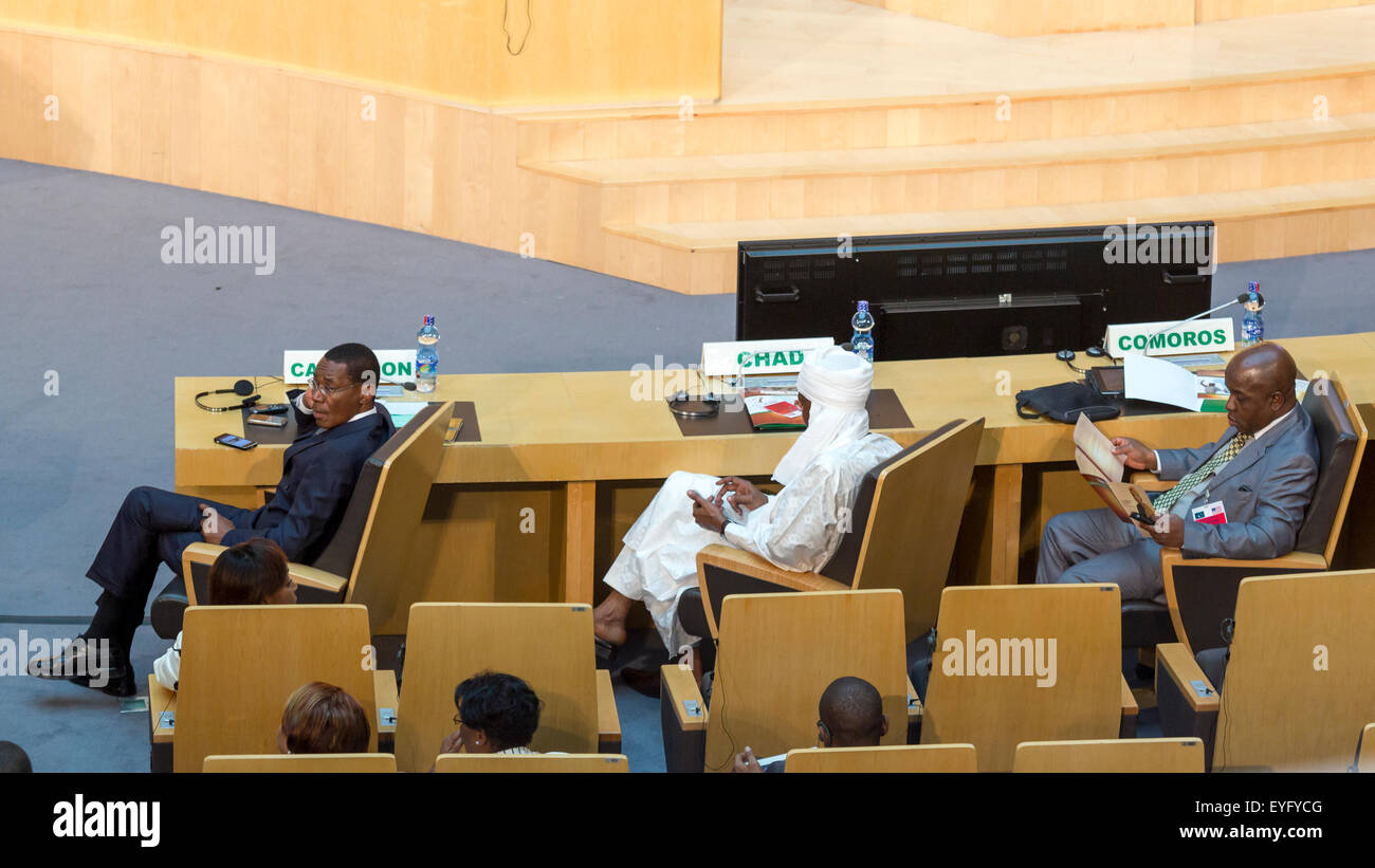 Addis Abeba, Ethiopie. 28 juillet, 2015. Délégué de haut niveau du Cameroun, Tchad) et les Comores attendent l'arrivée du président Obama le 28 juillet 2015, au centre de conférence de l'UA à Addis-Abeba, Ethiopie. Crédit : Dereje Belachew/Alamy Live News Banque D'Images