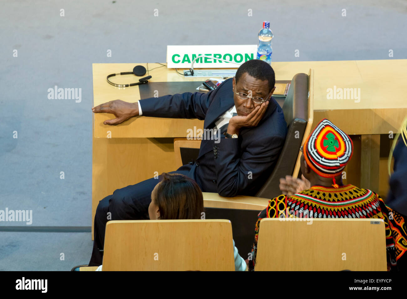 Addis Abeba, Ethiopie. 28 juillet, 2015. Délégué de haut niveau du Cameroun attend l'arrivée du président Obama le 28 juillet 2015, au centre de conférence de l'UA à Addis-Abeba, Ethiopie. Crédit : Dereje Belachew/Alamy Live News Banque D'Images