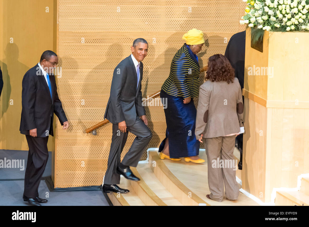 Addis Abeba, Ethiopie. 28 juillet, 2015. Le président Obama entre dans le Hall de la Nelson Mandela au centre de conférence, à un discours sur le continent africain et ses dirigeants, le 28 juillet 2015, à l'à Addis-Abeba, Ethiopie. Crédit : Dereje Belachew/Alamy Live News Banque D'Images