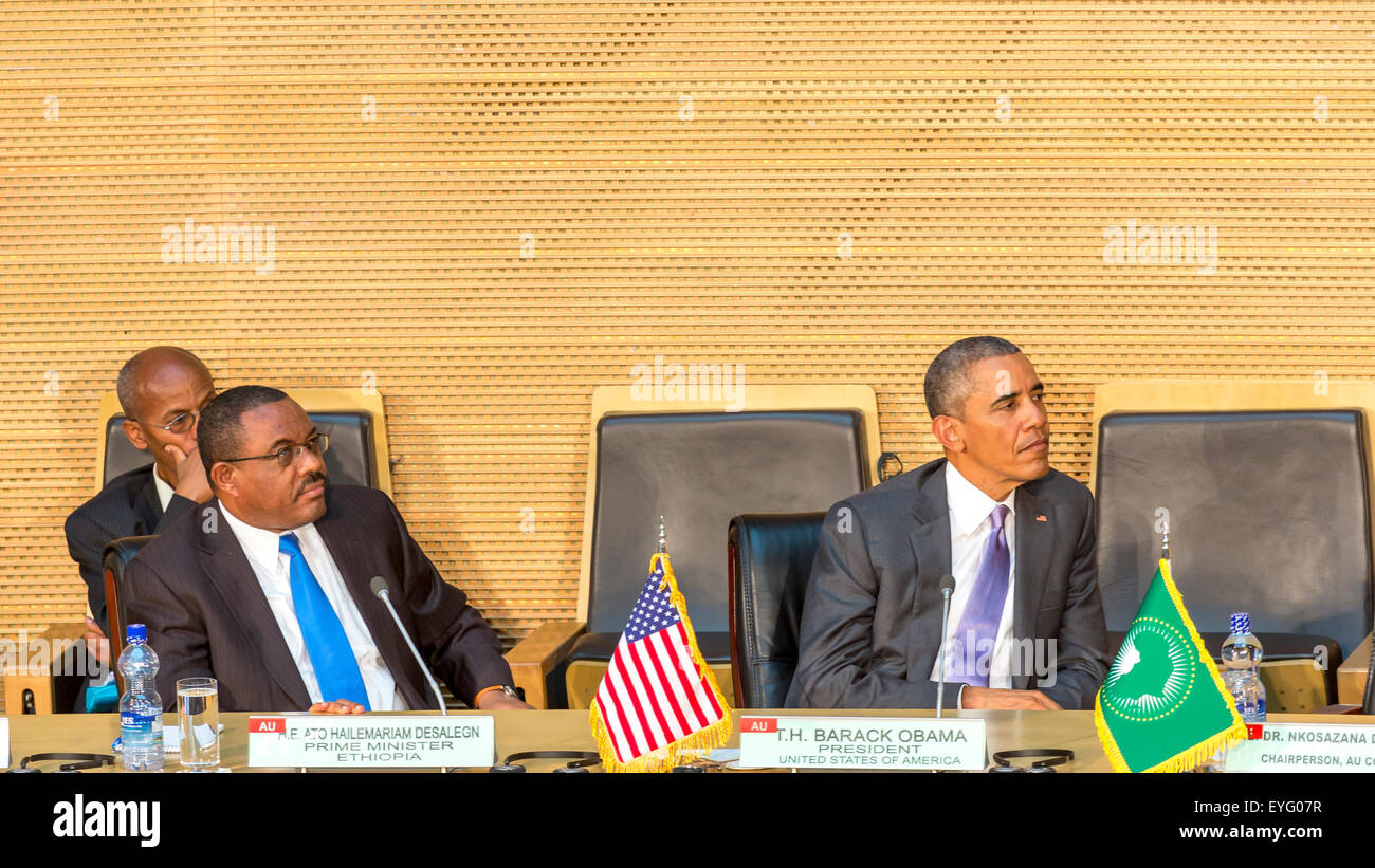 Addis Abeba, Ethiopie. 28 juillet, 2015. Le président Obama et le premier ministre Hailemariam Desalegn attentivement écouté le discours de S.E. M. Dlamini Zuma, Président de la commission de l'UA, le 28 juillet 2015, à Addis-Abeba, Ethiopie. Crédit : Dereje Belachew/Alamy Live News Banque D'Images