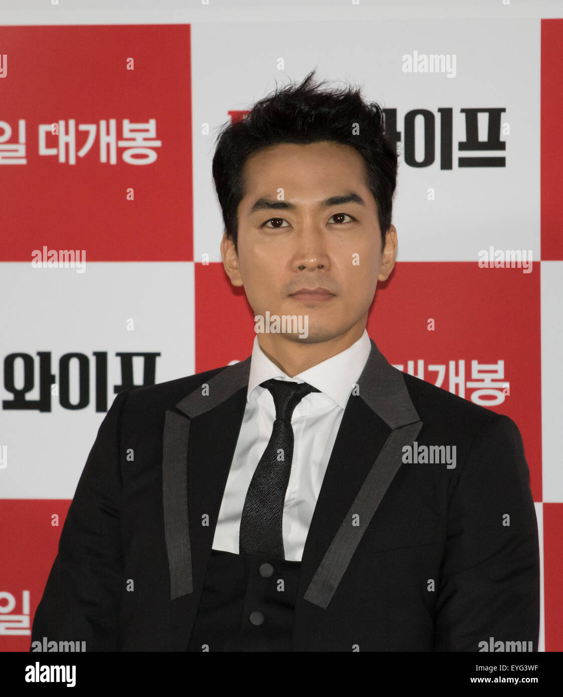 Song Seung-Heon, Jul 28, 2015 : l'acteur coréen Song Seung-heon assiste à une conférence de presse pour promouvoir son nouveau film, 'Miss Femme' à Séoul, Corée du Sud. © Lee Jae-Won/AFLO/Alamy Live News Banque D'Images