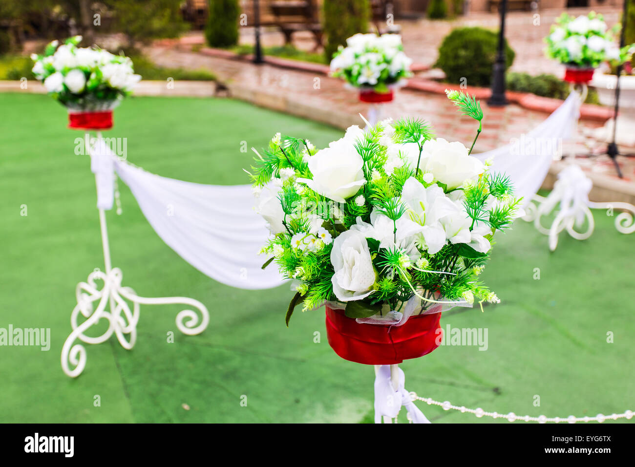 Belles décorations florales de mariage Banque D'Images