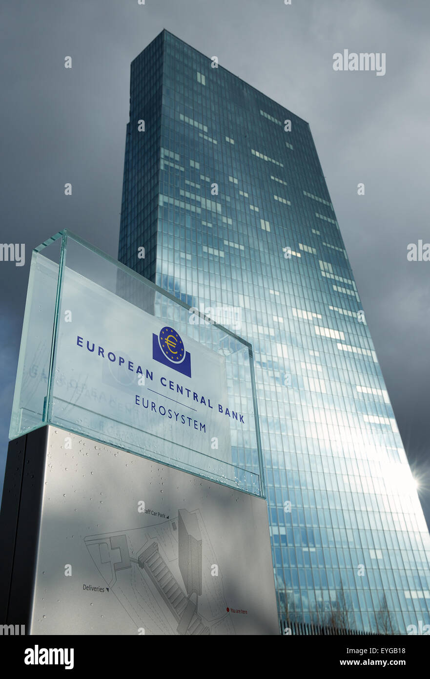 Frankfurt am Main, Allemagne, le logo de la BCE sur une feuille de verre Banque D'Images