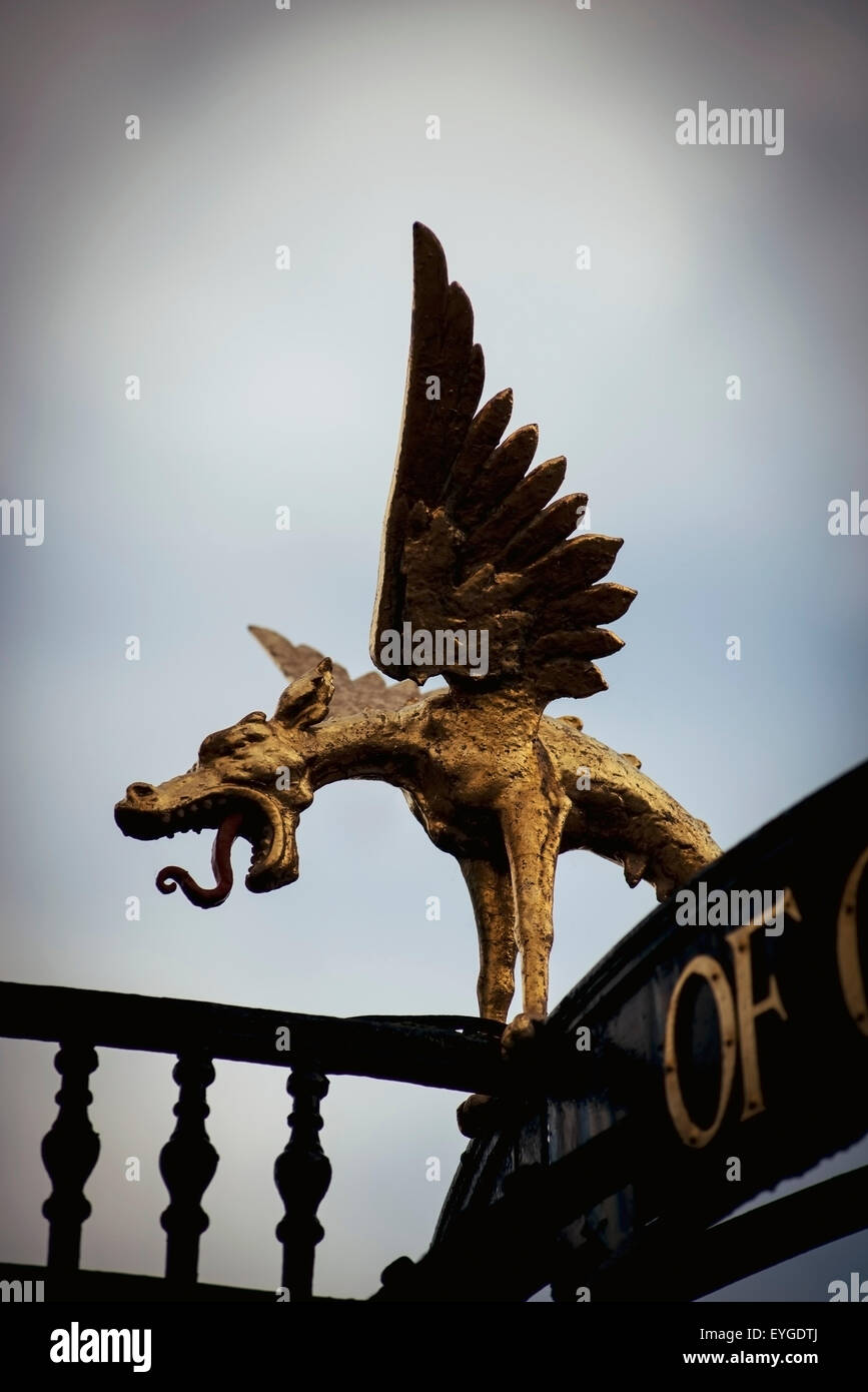 Royaume-uni, Angleterre, Londres, Richmond, Richmond Park, détail d'un dragon ailé Banque D'Images