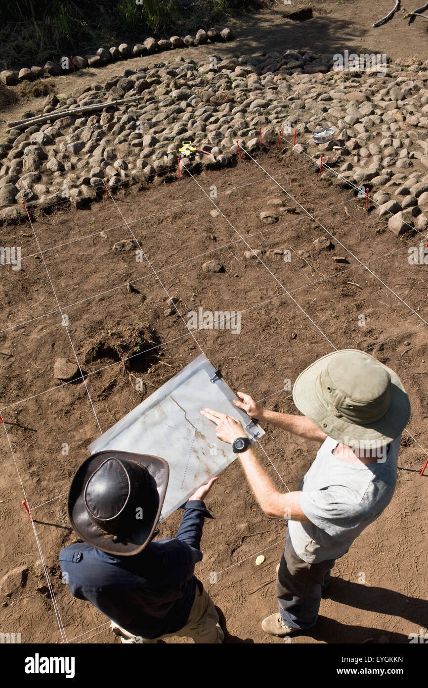 L'Éthiopie, de l'ouest de l'Ethiopie, vallée de l'Omo, dans le sud de l'Mursiland Dirikoro ; travail d'archéologie, Banque D'Images