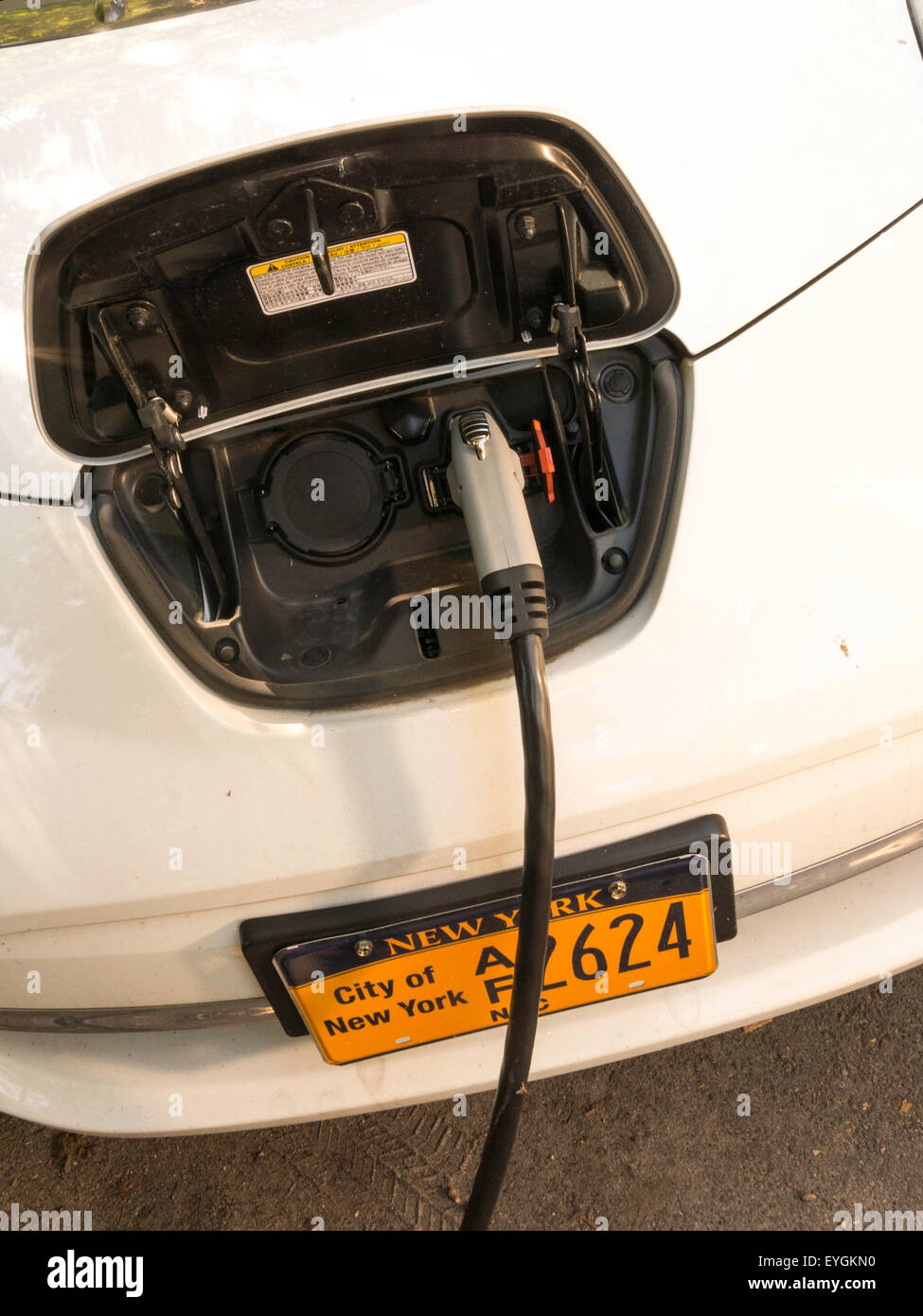 La station de recharge de véhicules électriques,NYC Banque D'Images