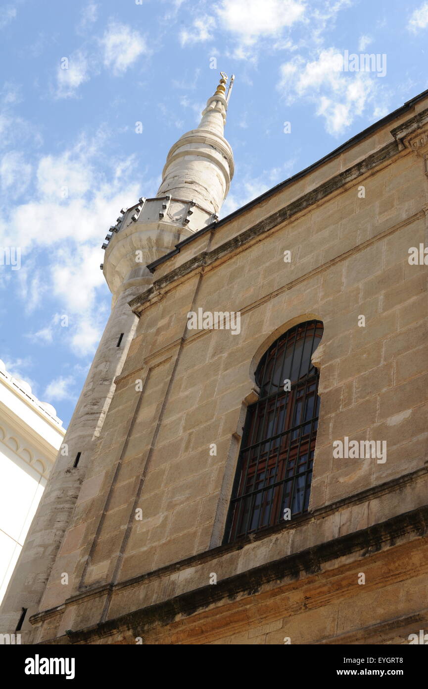 Minarett von einer vor Moschee blauem Himmel minaret d'une mosquée et ciel bleu Banque D'Images