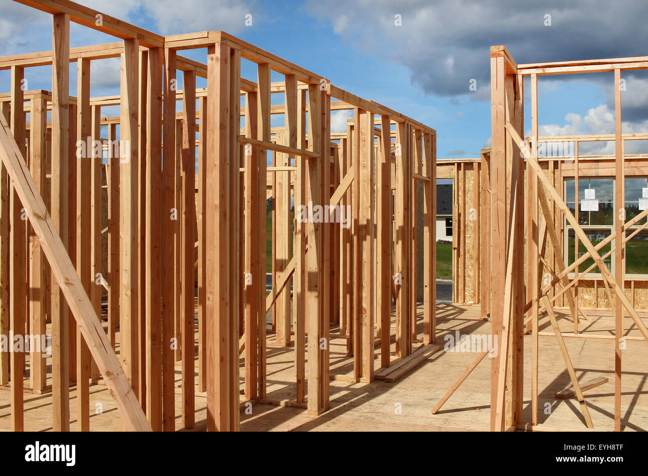 Belle maison dans quartier de banlieue Banque D'Images