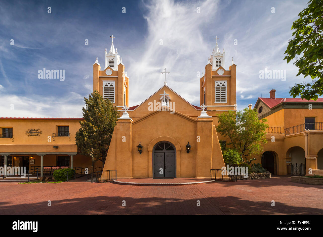 Le San Felipe de Neri eglise paroissiale dans la vieille ville d'Albuquerque, Nouveau Mexique, USA. Banque D'Images