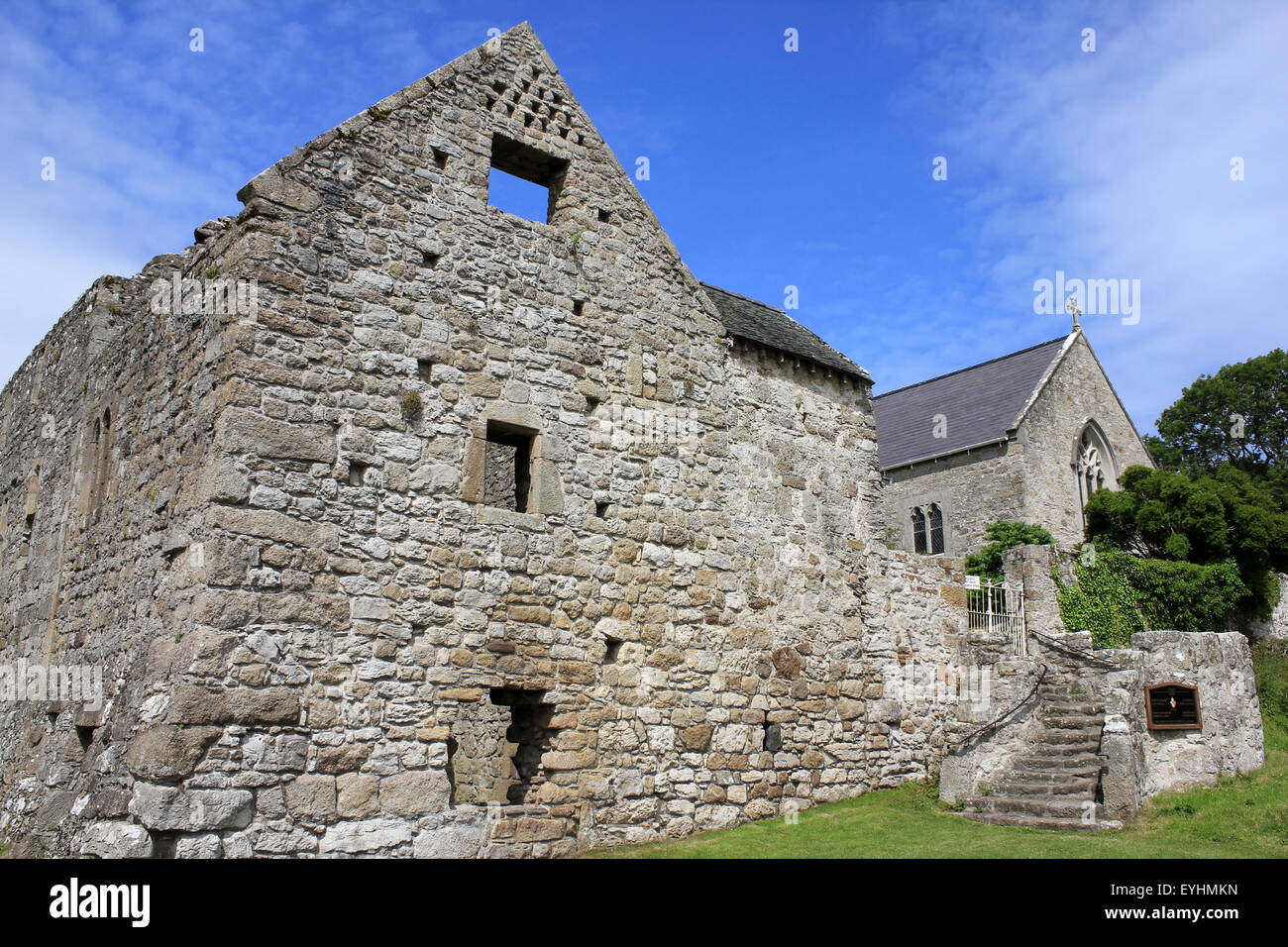 Les ruines de Penmon Prieuré, Anglesey, Pays de Galles Banque D'Images
