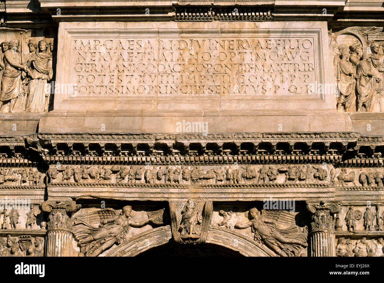 Italie, Campanie, Bénévent, arche de Trajan Banque D'Images
