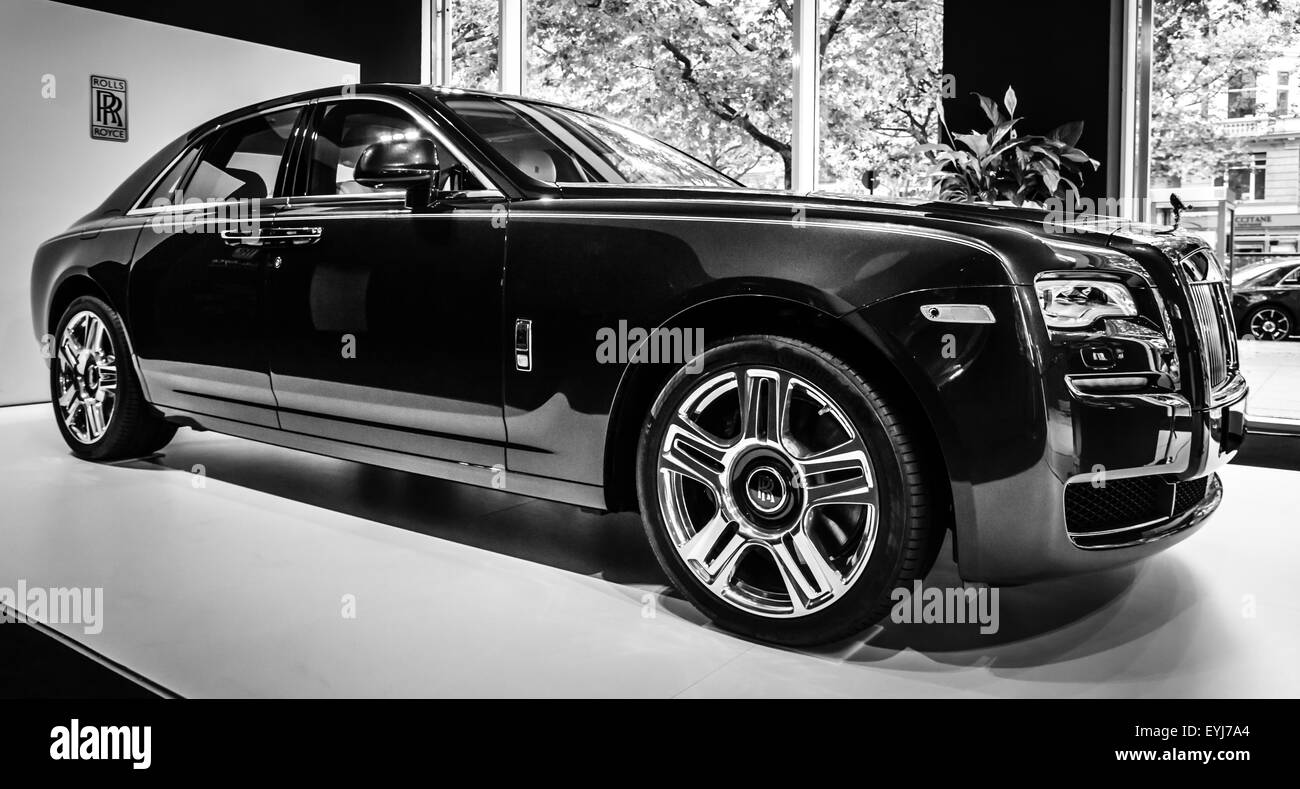 Voiture de luxe pleine grandeur Rolls-Royce Ghost (depuis 2010). Noir et blanc. Les Classic Days sur Kurfuerstendamm. Banque D'Images