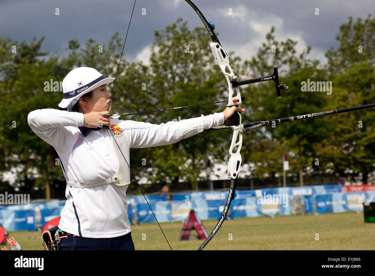 Copenhague, Danemark, le 30 juillet, 2015 : les archers coréens Misun Choi participe à des Championnats du Monde de Tir à Copenhague pendant les matches individuels jeudi en arc classique. Credit : OJPHOTOS/Alamy Live News Banque D'Images