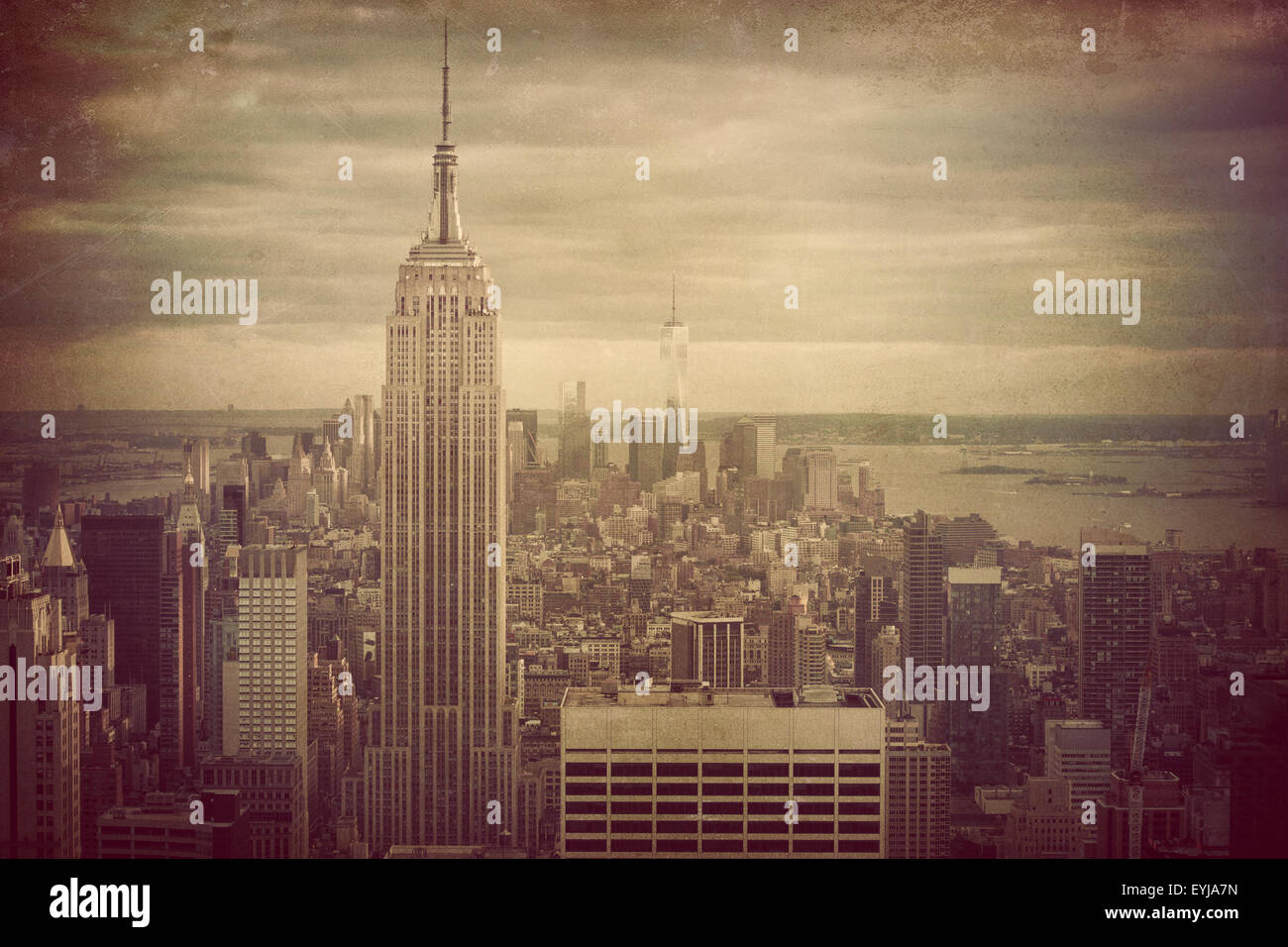 La ville de New York avec l'Empire State Building avec effet filtre rétro Banque D'Images