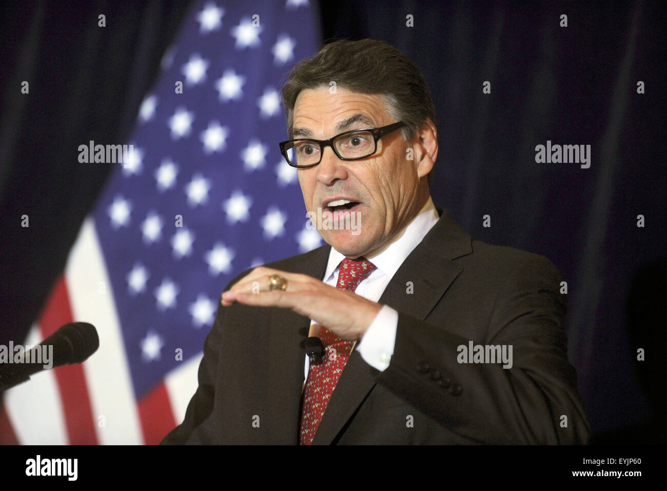 La ville de New York. 29 juillet, 2015. Candidat présidentiel républicain Rick Perry s'exprime à l'événement organisé par le Comité pour libérer la prospérité à Yale Club le 29 juillet 2015 à New York./photo alliance © dpa/Alamy Live News Banque D'Images