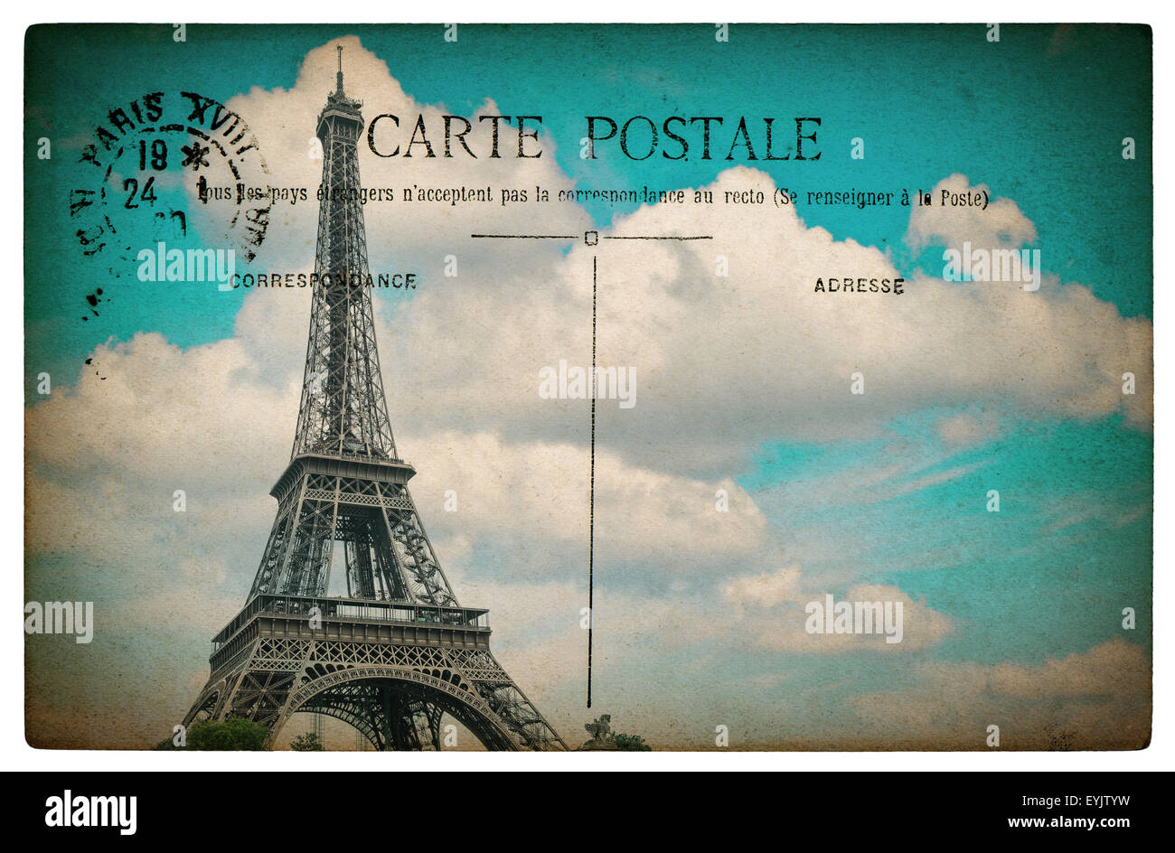 Carte postale française de Paris avec vue Tour Eiffel et ciel bleu. Vintage retro style papier fond sentimental Banque D'Images