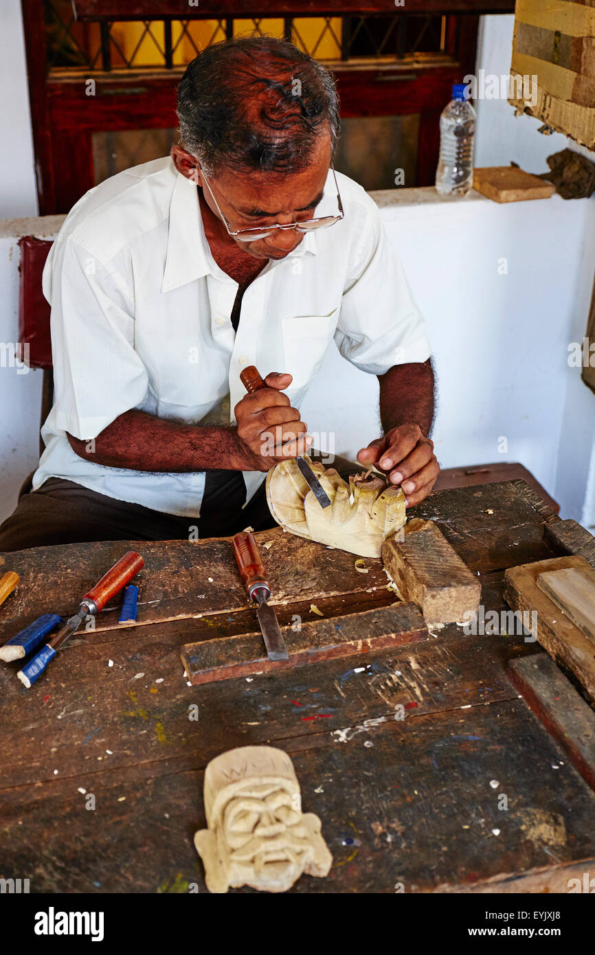 Sri Lanka, côte sud-ouest, fabrication de masques traditionnels, Ambalangoda atelier Banque D'Images