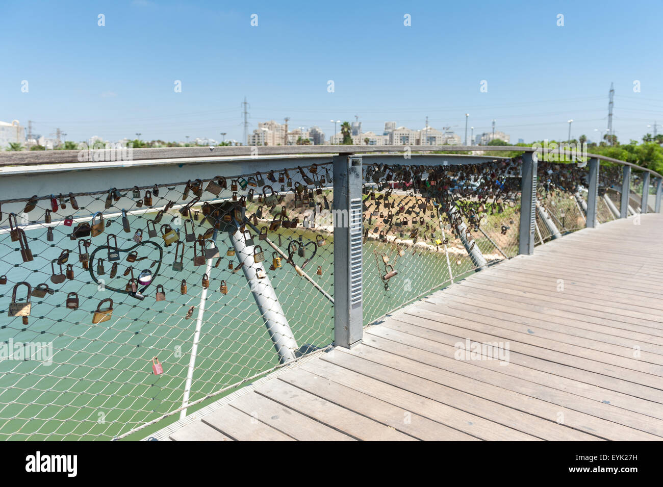Israël, Tel Aviv, love lock bridge namal - hataarucha Banque D'Images
