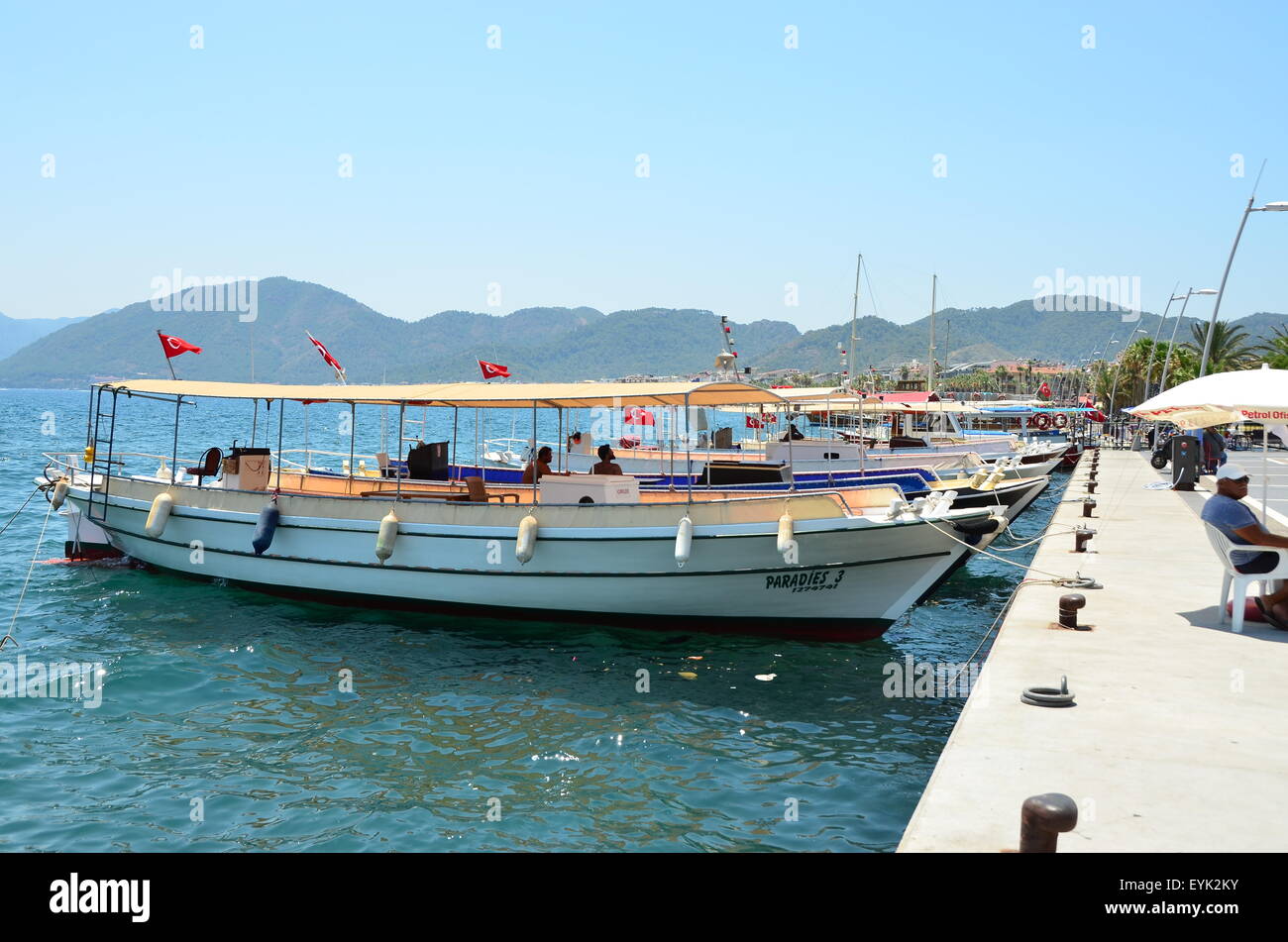 Bateaux-taxis qui opèrent entre le port de Marmaris et Icmeler dans la province de Mugla, Turquie Banque D'Images