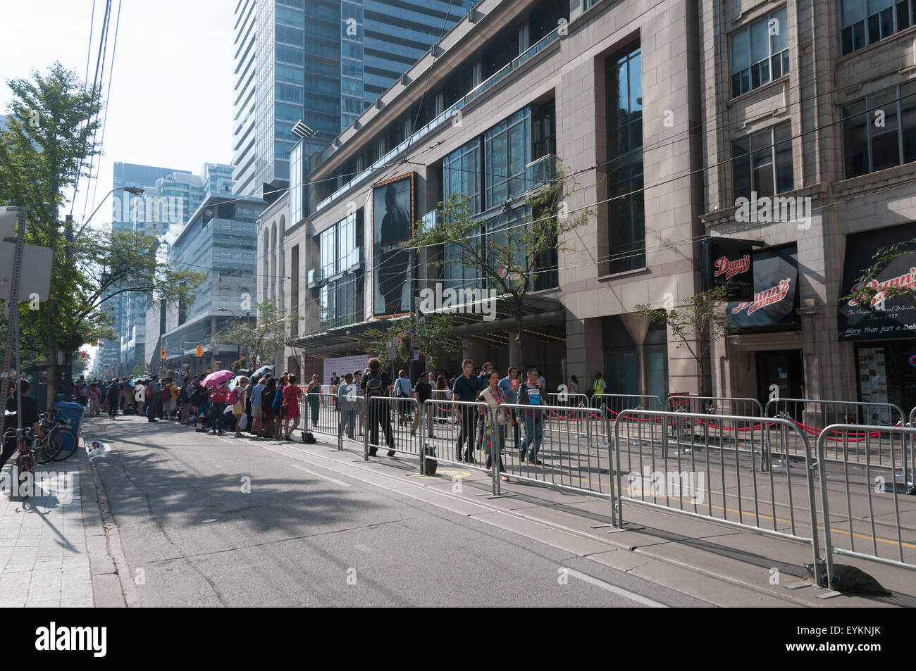 Rue fermée au centre-ville de Toronto pendant le Festival International du Film de Toronto Banque D'Images