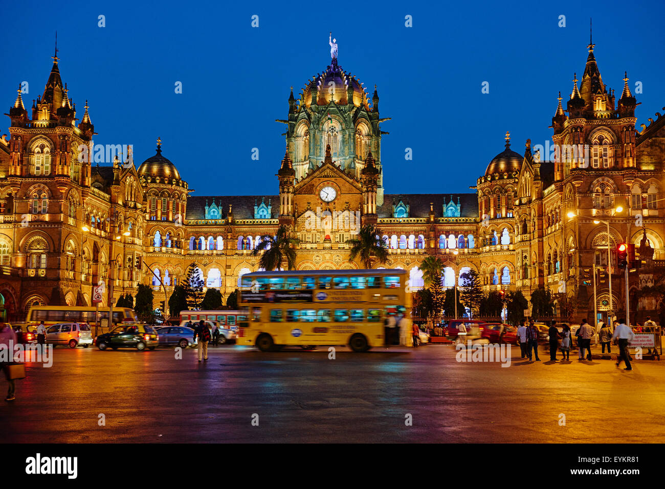 L'Inde, Maharashtra, Mumbai (Bombay), Victoria terminus Gare Chhatrapati Shivaji ou chemins Banque D'Images