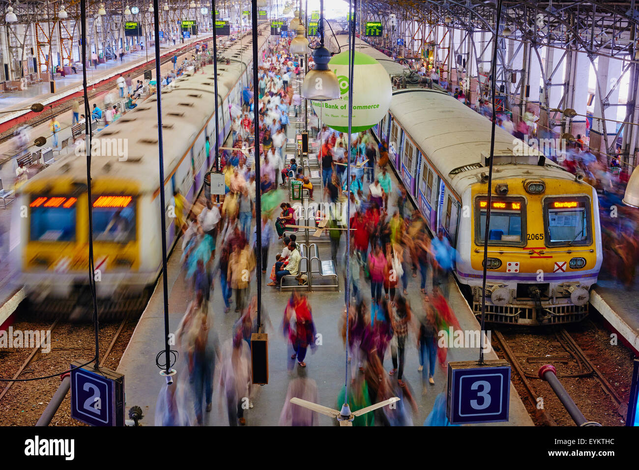 L'Inde, Maharashtra, Mumbai (Bombay), Victoria terminus Gare Chhatrapati Shivaji ou chemins Banque D'Images