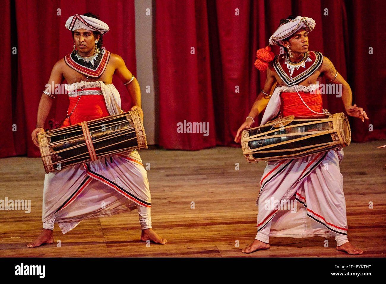 Sri Lanka, Ceylan, île, Kandy, ville classée au Patrimoine Mondial de l'UNESCO, spectacle de danse de Kandy Banque D'Images