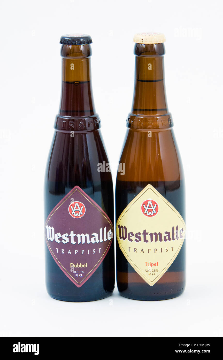 L'Abbaye Trappiste disponible 2 bières de la brasserie de Westmalle en Belgique Banque D'Images
