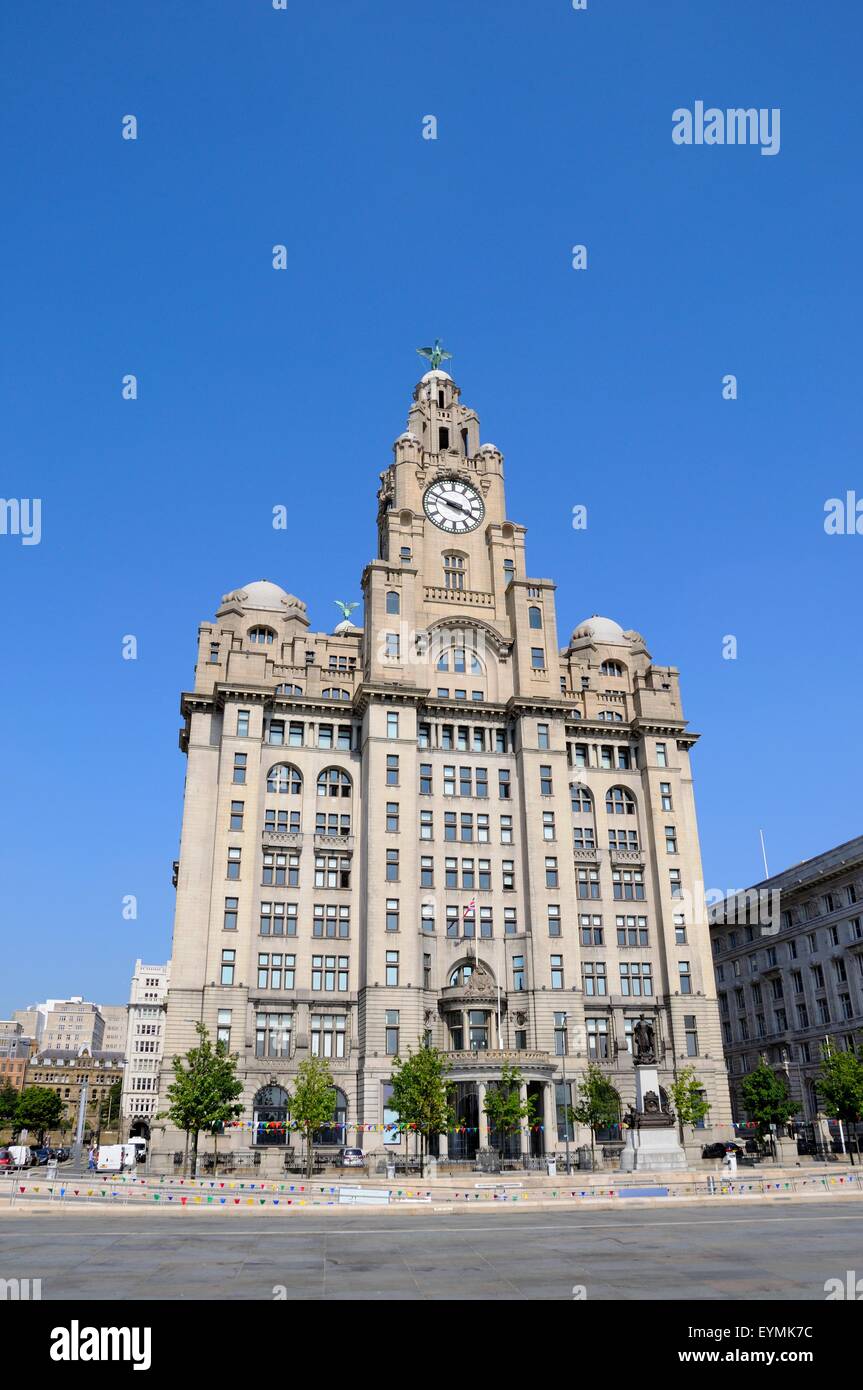 Le Royal Liver Building à Pier Head, Liverpool, Merseyside, England, UK, Europe de l'Ouest. Banque D'Images
