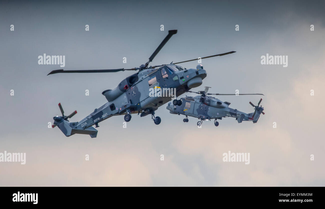 La Royal Navy BlackCats air afficher la démonstration de l'équipe une de leurs manœuvres synchronisées à la bataille d'Angleterre. airshpw Banque D'Images