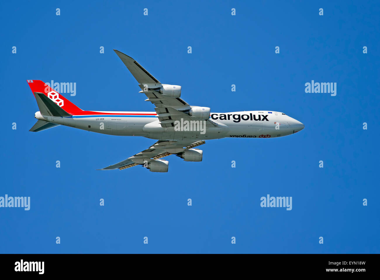 Avion Cargo Cargolux en approche finale de l'a?�roport JFK de New York Photo Stock - Alamy