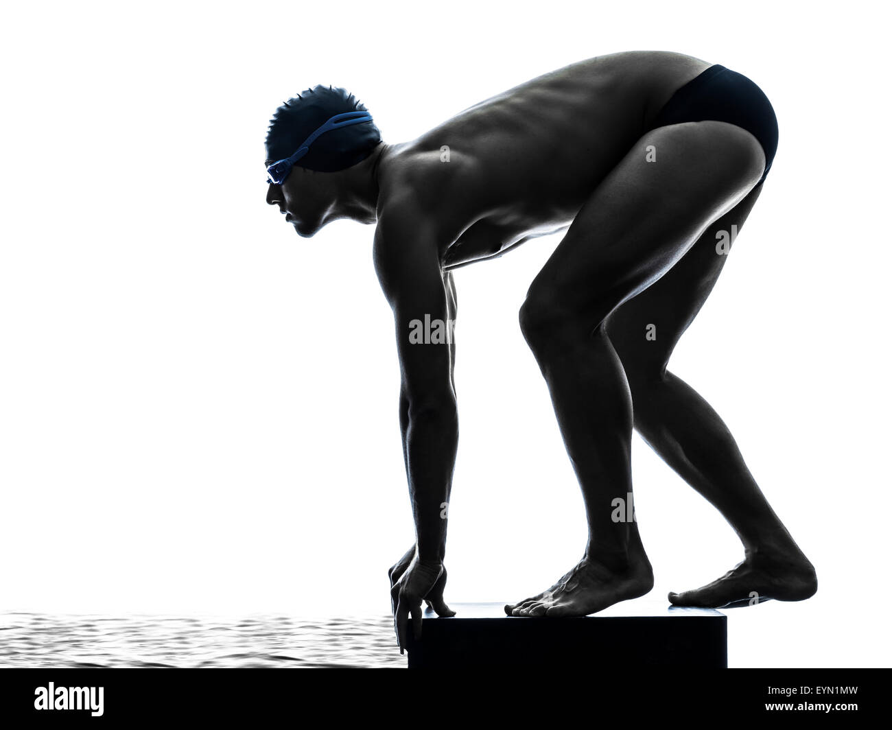 Un jeune homme natation nageur en silhouette sur fond blanc Banque D'Images