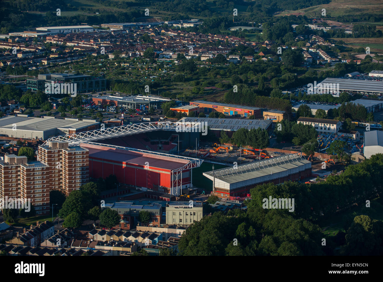 Une vue aérienne de l'Ashton Gate Stadium le terrain du Bristol City Football Club et Bristol Rugby Club. Banque D'Images