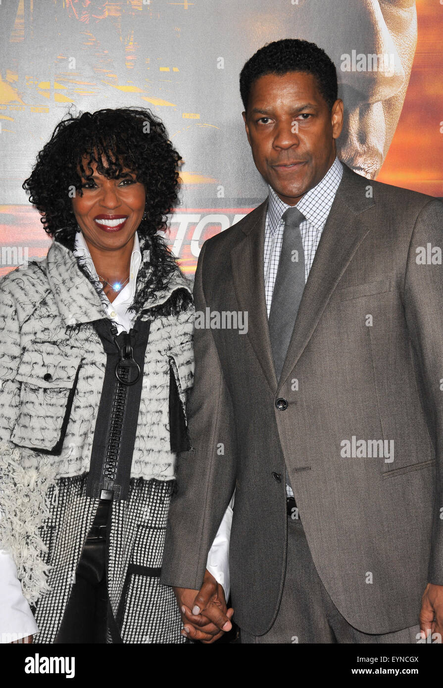 LOS ANGELES, CA le 26 octobre 2010 Denzel Washington & épouse Paulette Washington lors de la