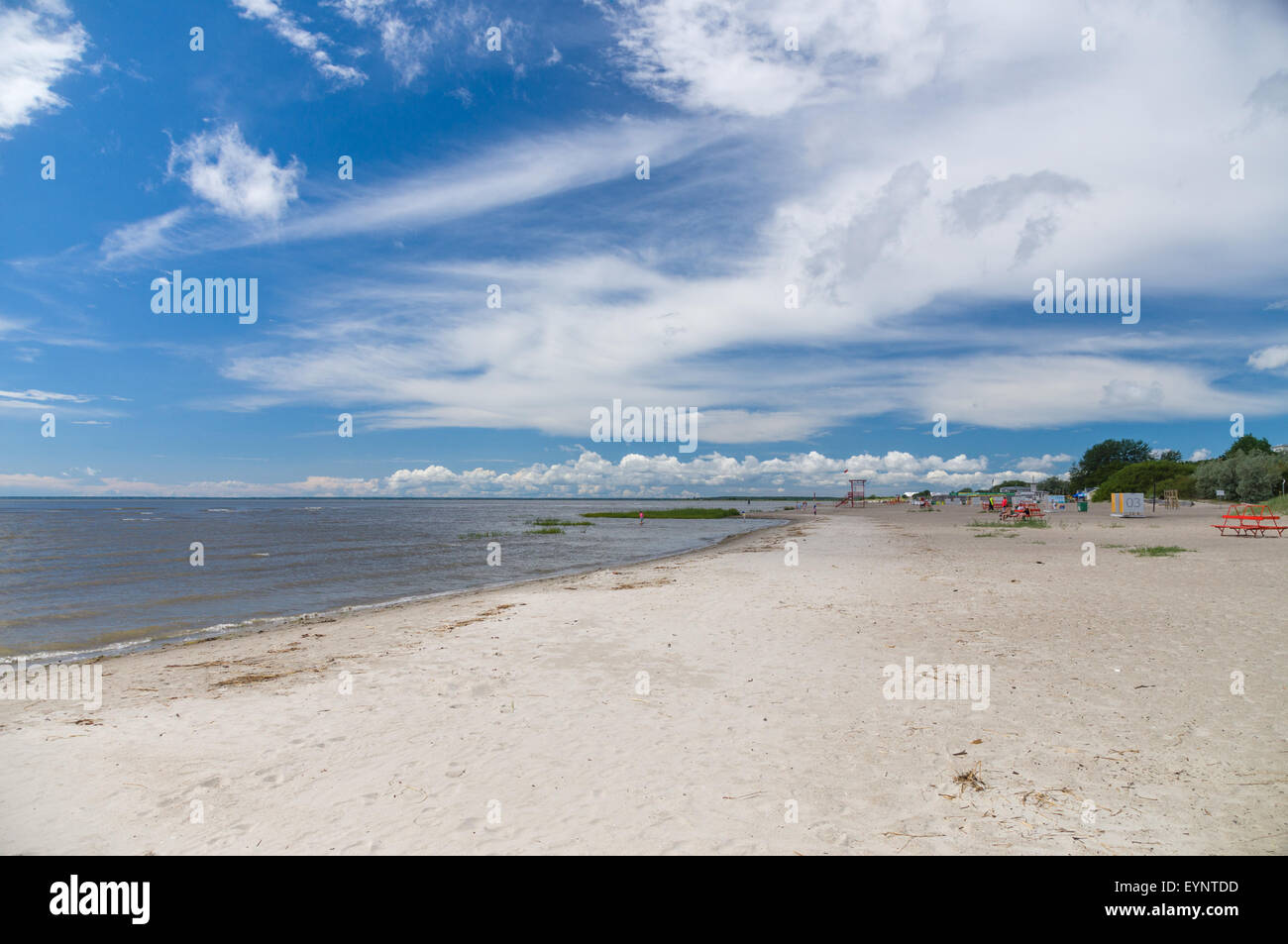 Plage de sable solitaires de Parnu, Estonie ville Banque D'Images