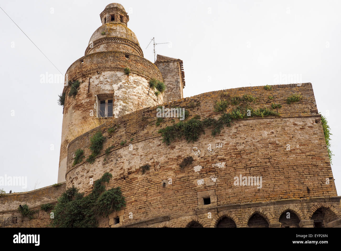 Tourelle du château médiéval, Castello Caldoresco à Vasto, Abruzzo, Italie.. Banque D'Images