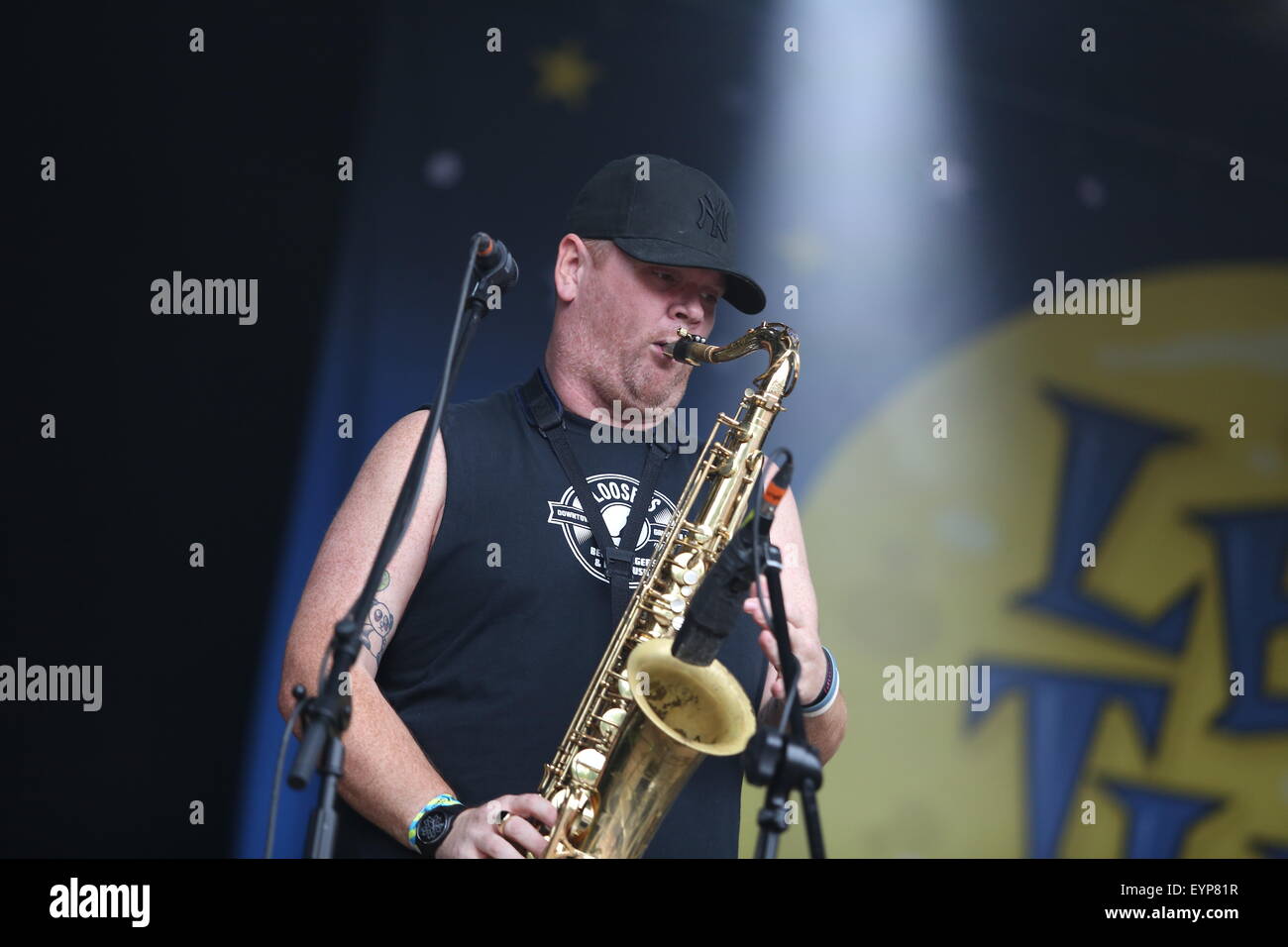 Penrith, Cumbria, Royaume-Uni. 1er août 2015. Less Than Jake en concert sur la scène principale à Kendal appelant 2015. Credit : SJN/Alamy Live News Banque D'Images