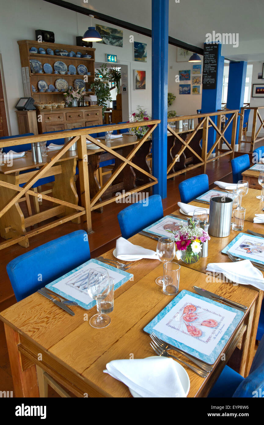 Le restaurant Riverside,West Bay, Dorset, UK,une station restaurant spécialisé dans les fruits de mer,fine cuisine et vin. Un dîner de manger des aliments au Royaume-Uni Banque D'Images