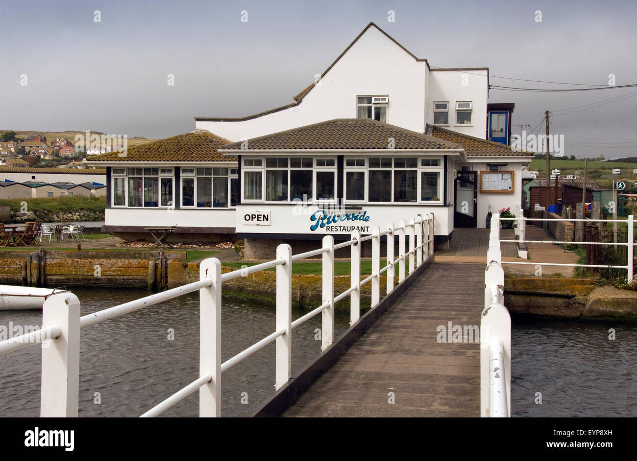 Le restaurant Riverside,West Bay, Dorset, UK,une station restaurant spécialisé dans les fruits de mer,fine cuisine et vin. Un dîner de manger des aliments au Royaume-Uni Banque D'Images