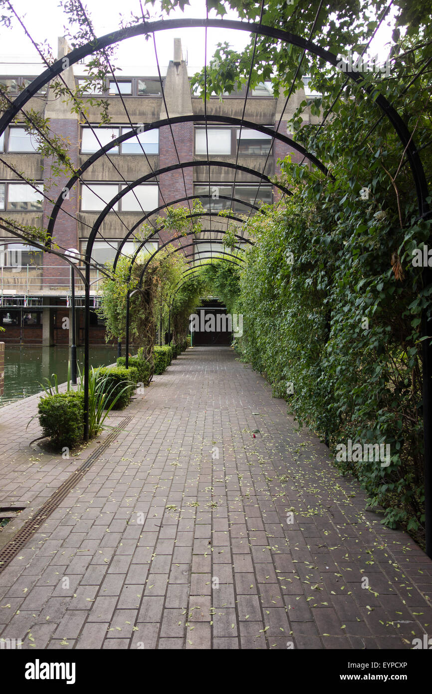 Jardin commun privé de la barbacane complexe dans la ville de Londres. Banque D'Images