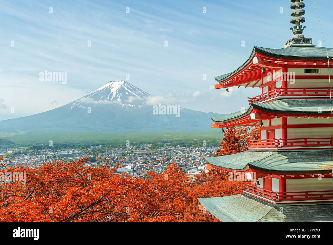 Mt. Fuji avec couleurs d'automne au Japon. Banque D'Images