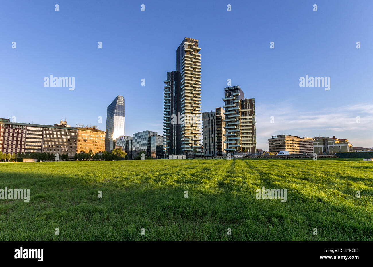 L'Italie, Lombardie, Milan, Porta Nuova, Solaria tour et tour Diamante Banque D'Images