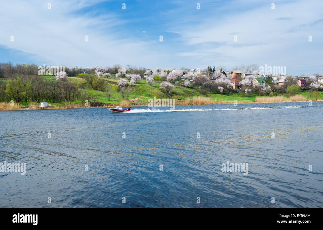 Trois éléments classiques de l'Ukrainien typique paysage - sky, du sol et de l'eau Banque D'Images