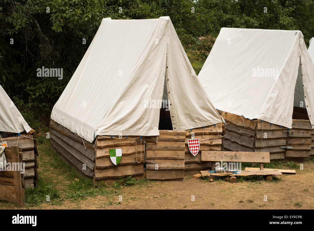 Tents camp scouts Banque de photographies et d'images à haute résolution -  Alamy