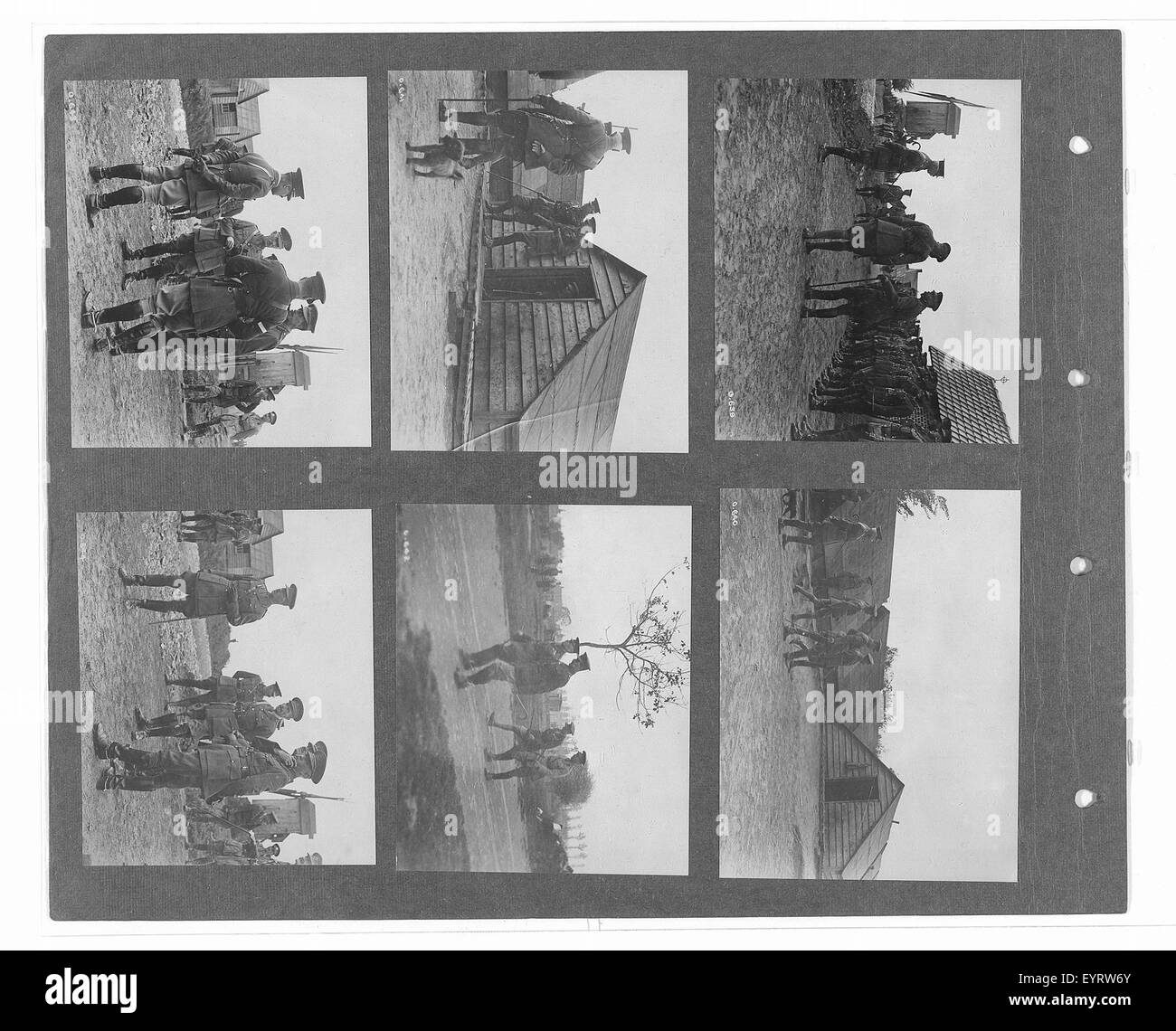 Photographie tirée du deuxième volume de la collection du Fonds des monuments commémoratifs de guerre canadiens, présentant des photographies officielles de guerre de l'histoire militaire du Canada. Banque D'Images