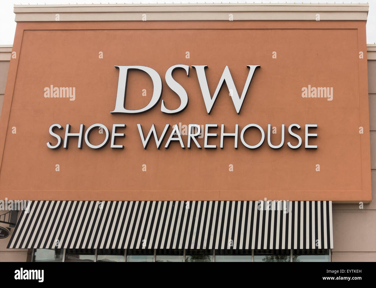 DSW Shoe Warehouse store à Rochester New York Banque D'Images