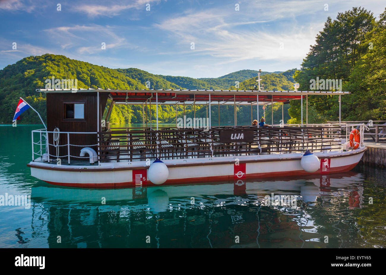 Le parc national des Lacs de Plitvice est l'un des plus anciens parcs nationaux du sud-est de l'Europe et le plus grand parc national en Croatie. Banque D'Images