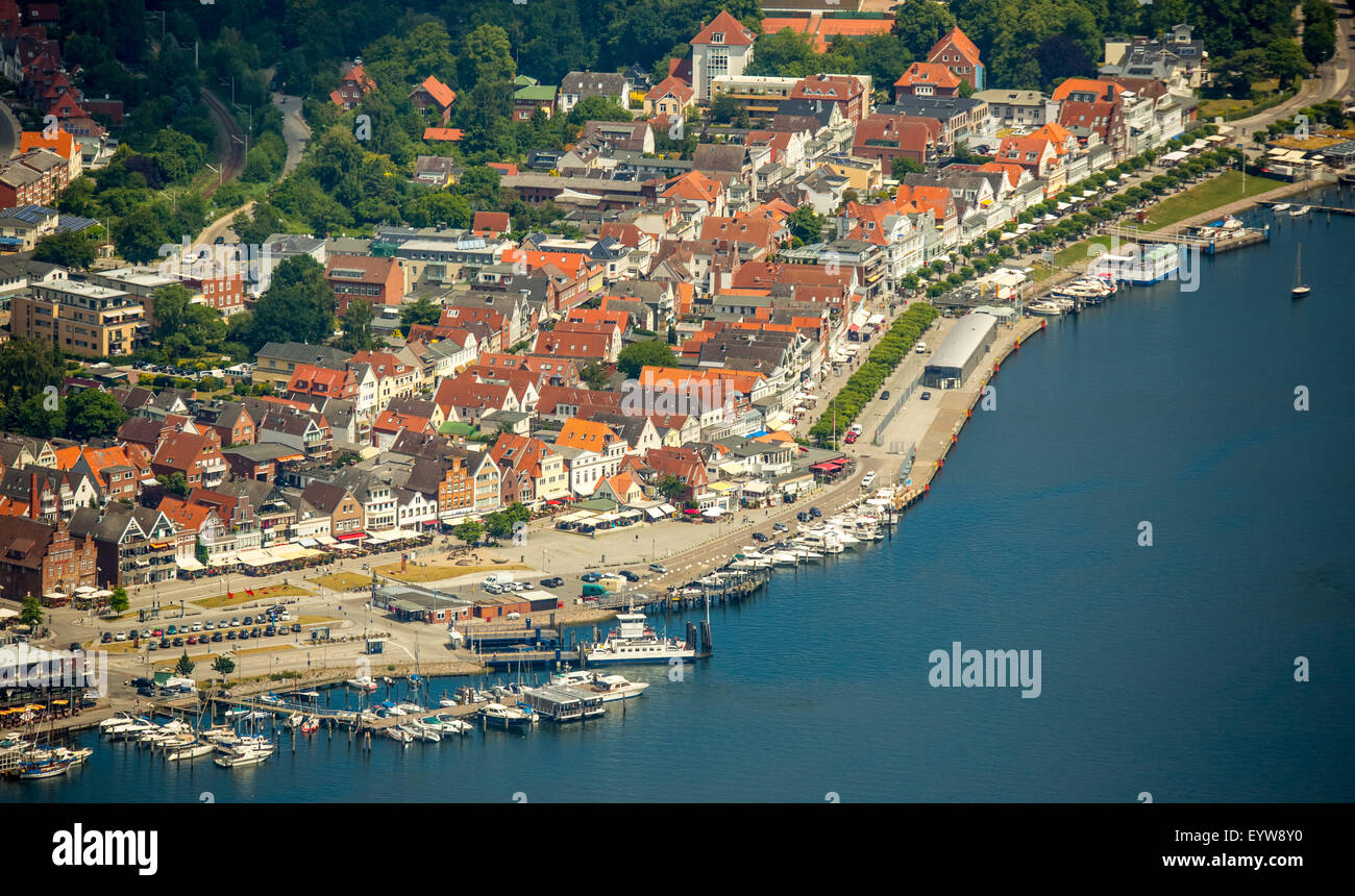 Centre historique et mole, baie de Lübeck, Travemünde, Lübeck, Schleswig-Holstein, Allemagne Banque D'Images